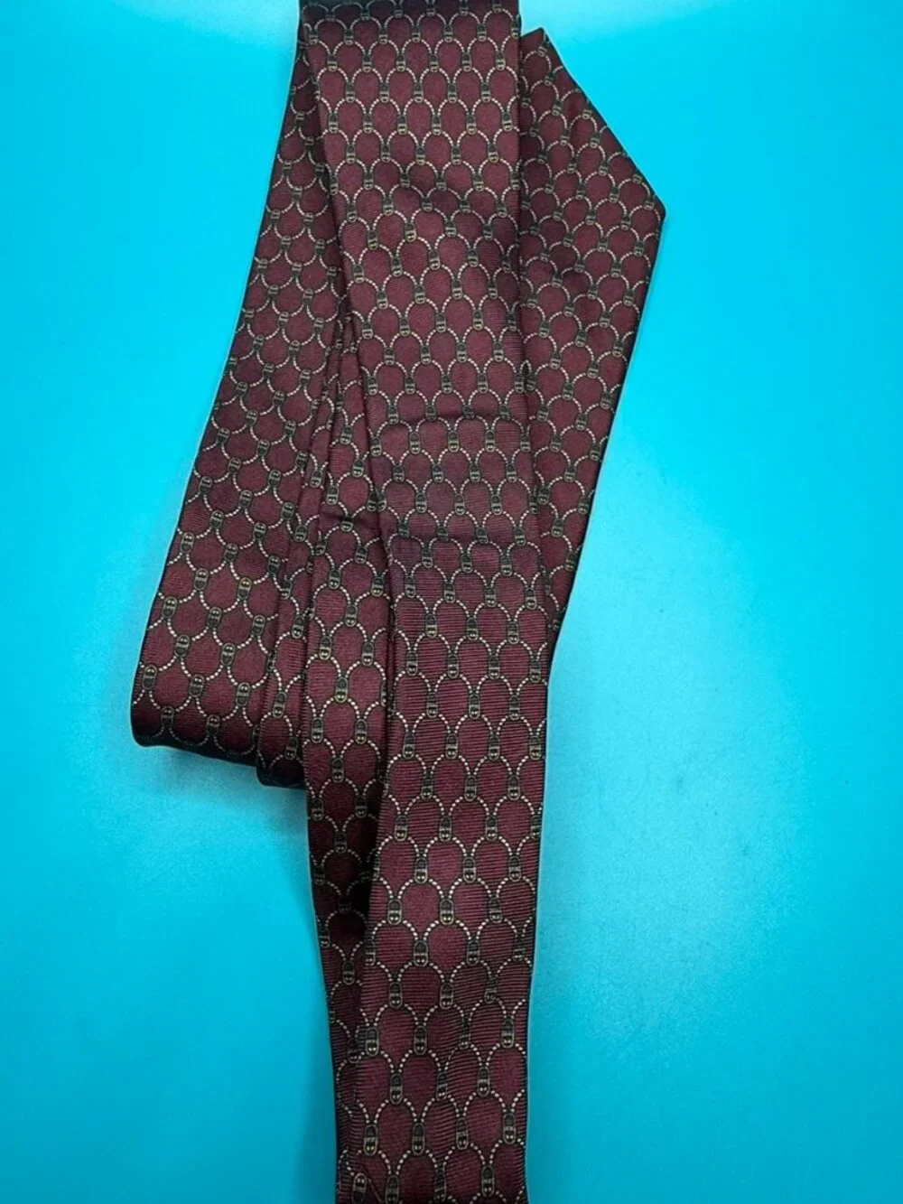 Brooks Brothers 100% Silk Tie Maroon Chain Link Wave Pattern USA Made
